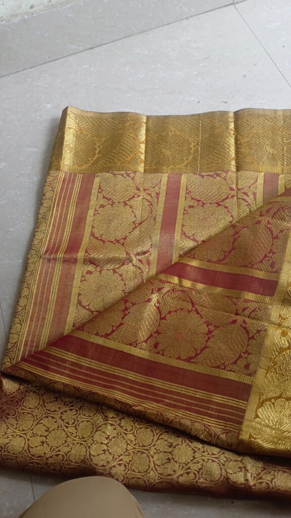 Second hand saree buyers